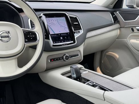 Certified 2023 Volvo XC90 B6 Plus AWD/4WD image 14