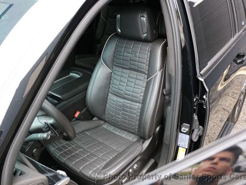 Used 2024 Cadillac Escalade ESV V AWD/4WD image 31