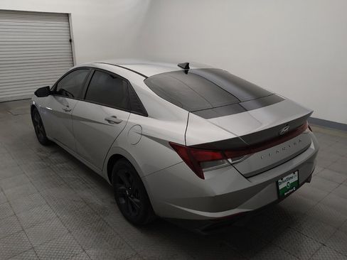 Used 2021 Hyundai Elantra SEL FWD image 5