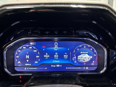 Used 2025 Chevrolet Silverado 1500 RST AWD/4WD image 6