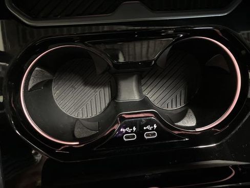 Used 2024 BMW 540i xDrive w/ Executive Package image 21