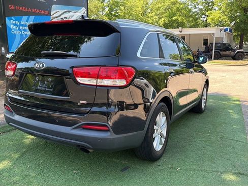 Used 2016 Kia Sorento FWD w/ LX Convenience Package image 10