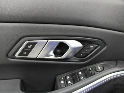 Used 2023 BMW 330i Sedan w/ M Sport Package image 8