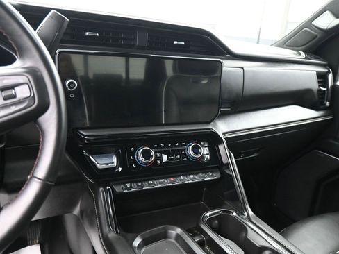 Used 2025 GMC Sierra 2500 AT4X image 14
