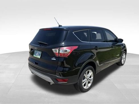 Used 2017 Ford Escape SE w/ SE Cold Weather Package FWD image 3