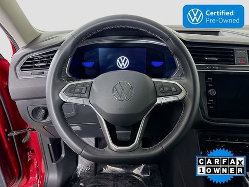 Certified 2022 Volkswagen Tiguan SE w/ Panoramic Sunroof Package image 12