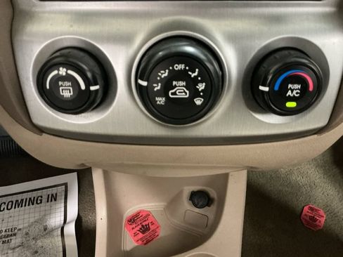 Used 2005 Kia Sportage EX AWD/4WD image 16