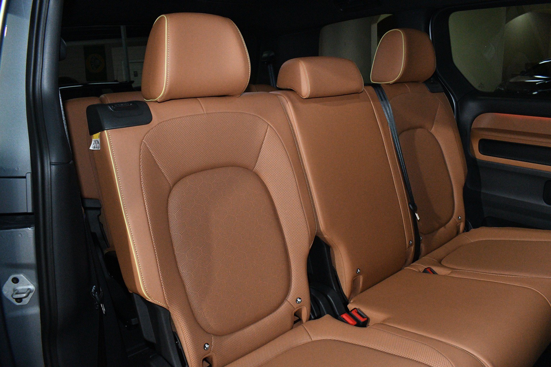 Used 2025 Volkswagen ID. Buzz Pro S RWD image 18