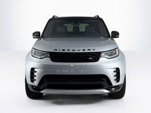 Used 2024 Land Rover Discovery Dynamic SE image 8