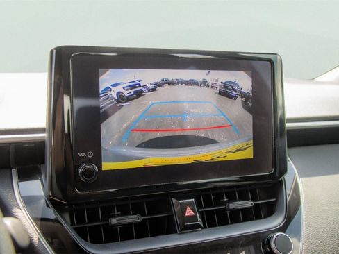 Used 2024 Toyota Corolla LE FWD image 16