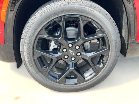 Certified 2026 Chevrolet Traverse RS FWD image 12