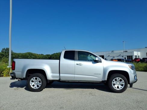 Used 2018 Chevrolet Colorado LT w/ LT Convenience Package RWD image 2