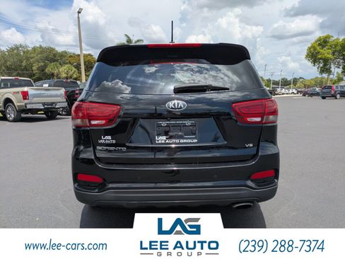 Used 2020 Kia Sorento S FWD image 4