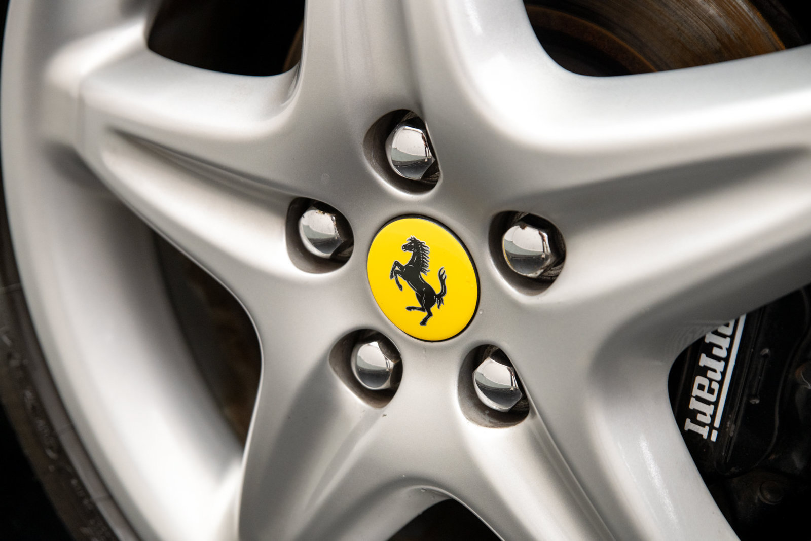 Used 1995 Ferrari F355 Berlinetta RWD image 36