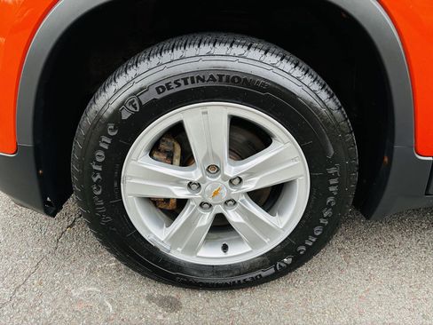 Used 2015 Chevrolet Trax LT w/ LT Sun and Sound Package image 40