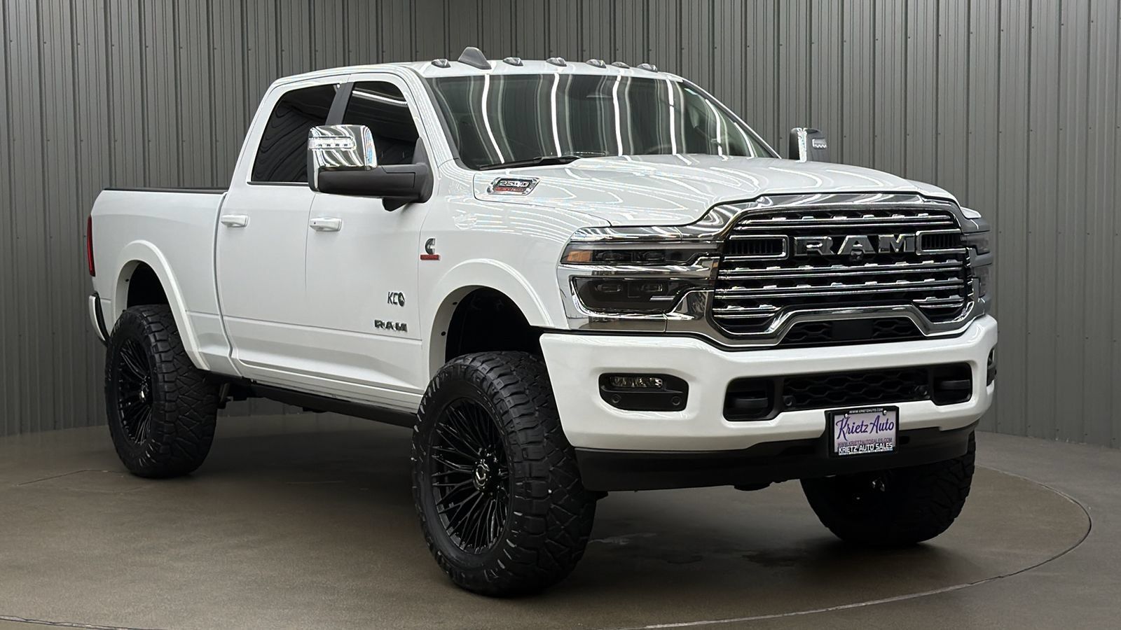 Used 2025 RAM 2500 Limited AWD/4WD image 7