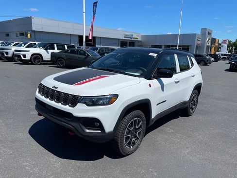 New 2026 Jeep Compass Trailhawk AWD/4WD image 1