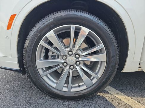 Used 2021 Cadillac XT6 Premium Luxury FWD image 35