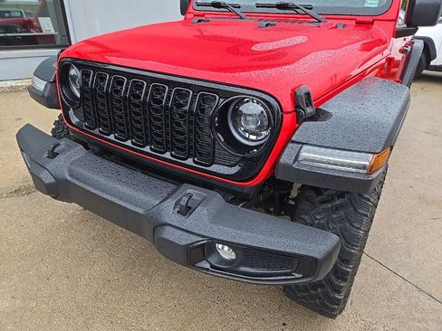 Used 2024 Jeep Wrangler Unlimited Sport AWD/4WD image 17