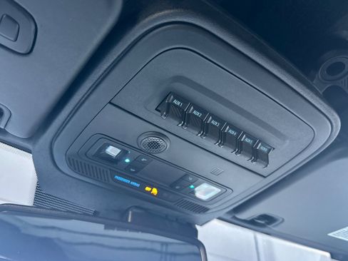 Used 2023 Ford Bronco Badlands image 23