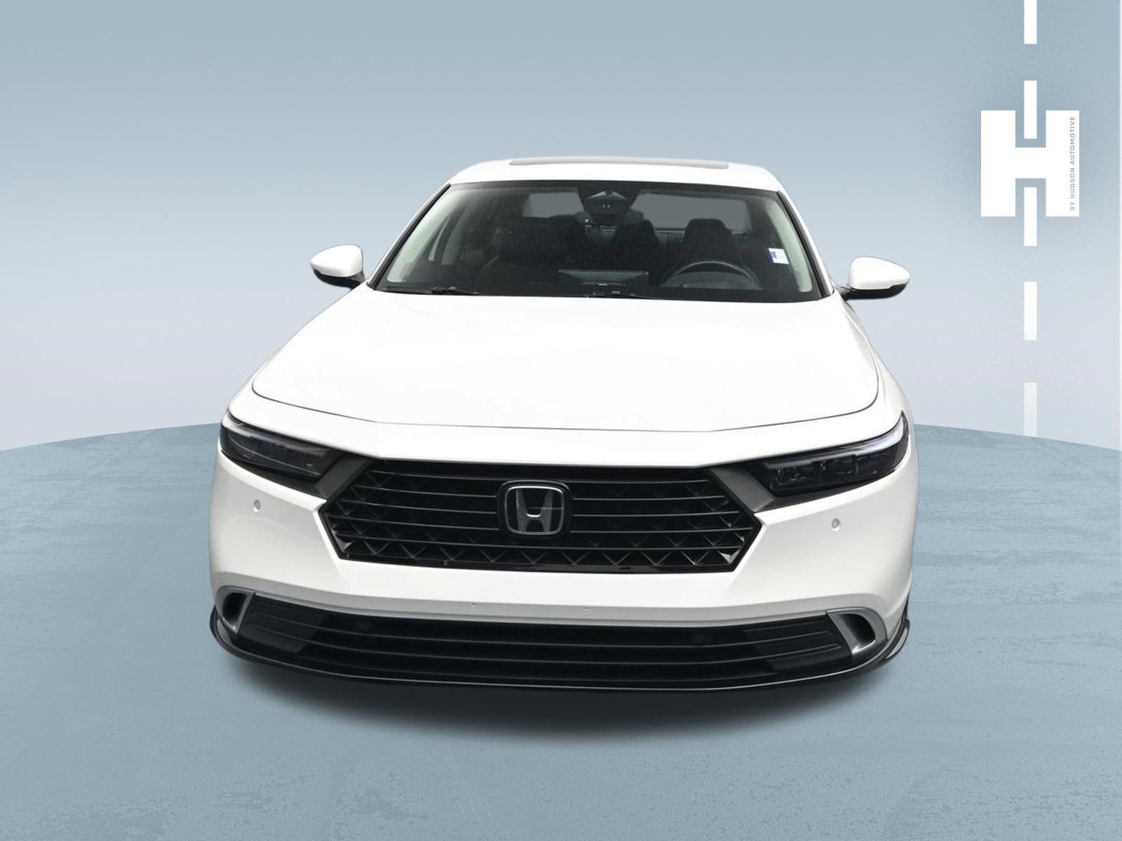 Used 2024 Honda Accord Touring image 2
