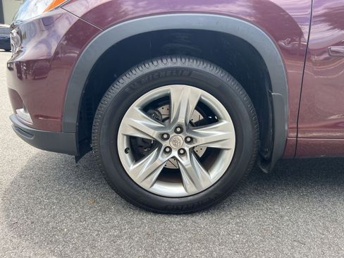 Used 2014 Toyota Highlander Limited AWD/4WD image 12