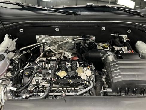 Used 2025 Volkswagen Atlas SE image 28