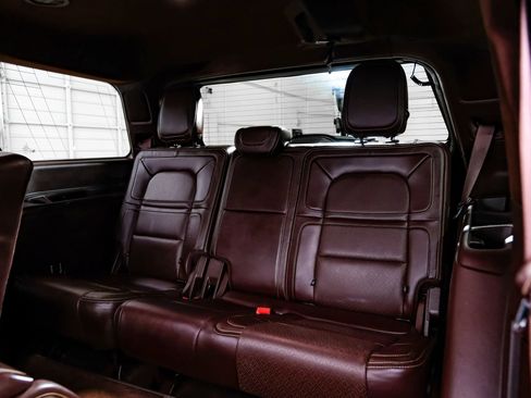 Used 2018 Lincoln Navigator Black Label w/ Cargo Package AWD/4WD image 57