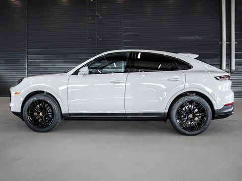 New 2026 Porsche Cayenne GTS AWD/4WD image 2