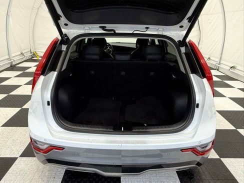 Used 2023 Kia Niro Wave image 4