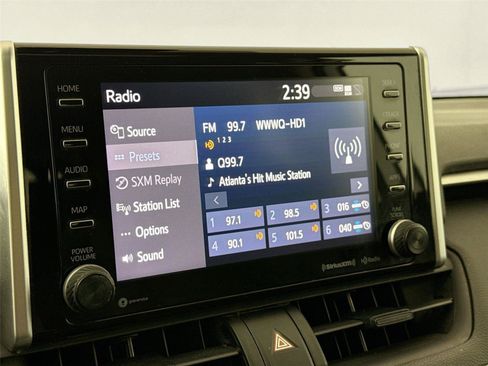 Used 2020 Toyota RAV4 XLE w/ Convenience Package FWD image 21