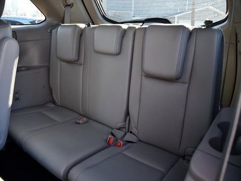 Used 2018 Toyota Highlander XLE image 16