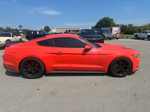 Used 2015 Ford Mustang GT Premium w/ Equipment Group 401A RWD image 4