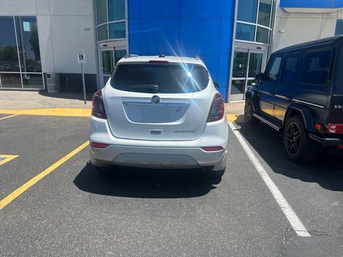 Used 2019 Buick Encore Essence w/ Safety Package II FWD image 5