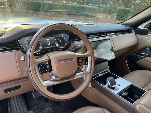 Used 2024 Land Rover Range Rover SE image 6