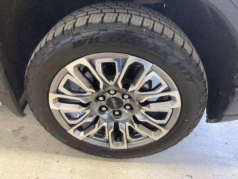 Used 2023 GMC Sierra 1500 Denali Ultimate AWD/4WD image 12