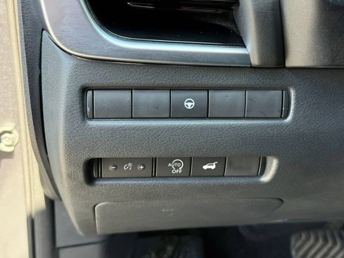 Used 2023 Nissan Rogue SL w/ SL Premium Package FWD image 25