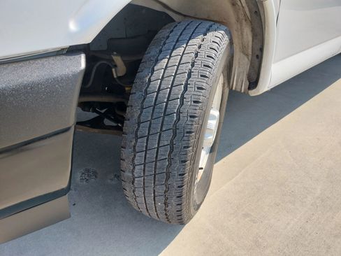 Used 2019 Chevrolet Express 3500 Extended w/ Driver Convenience Package image 26