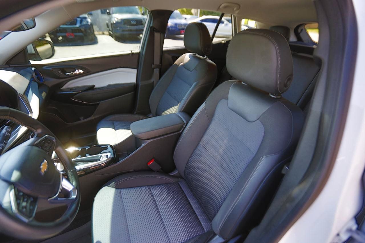 Used 2024 Chevrolet Trax LT w/ Driver Confidence Package FWD image 5