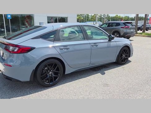 Used 2023 Honda Civic Sport image 32