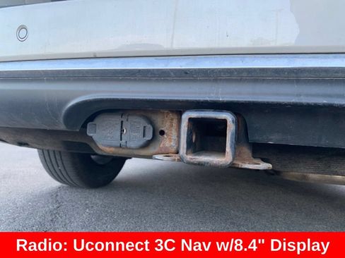 Used 2017 Chrysler Pacifica Touring-L Plus FWD image 10