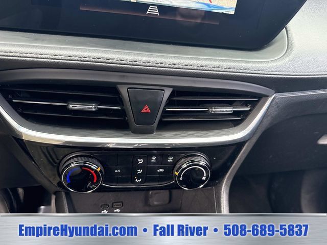 Used 2024 Buick Encore GX Sport Touring AWD/4WD image 21