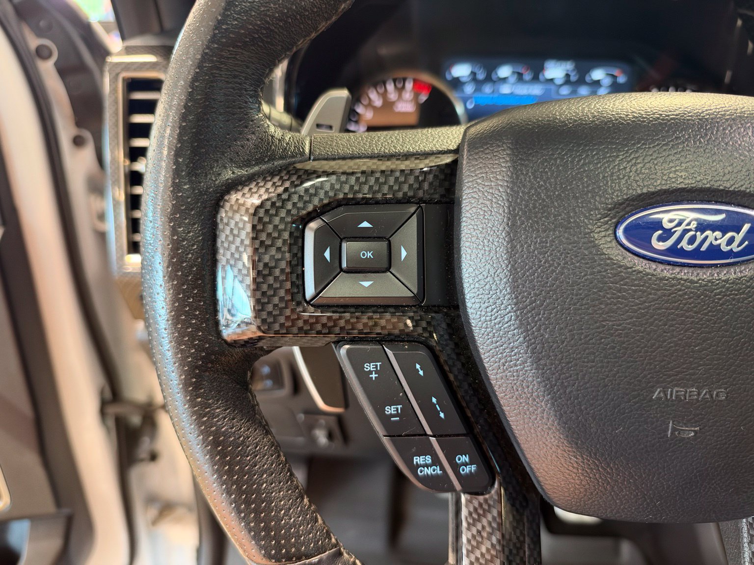 Used 2018 Ford F150 Raptor w/ Equipment Group 802A Luxury AWD/4WD image 24