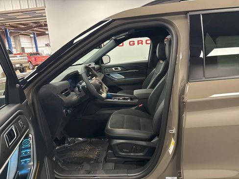 New 2026 Ford Explorer Tremor w/ Tremor Ultimate Package AWD/4WD image 18