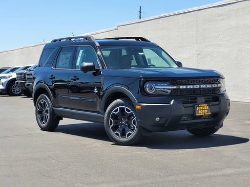 New 2026 Ford Bronco Sport Outer Banks w/ Outer Banks Tech Package+ AWD/4WD image 1