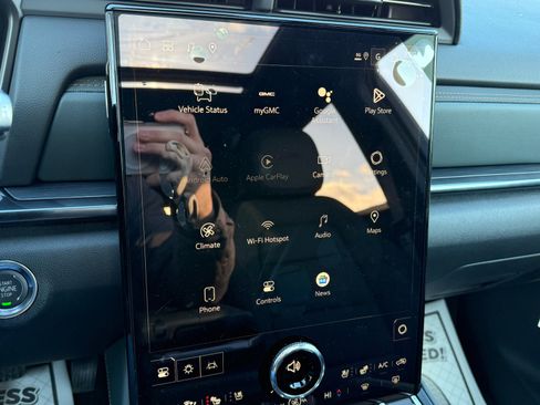 New 2026 GMC Terrain AT4 w/ Convenience Package III image 38