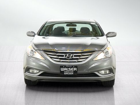 Used 2011 Hyundai Sonata SE w/ Navigation & Sunroof Pkg 4 FWD image 8