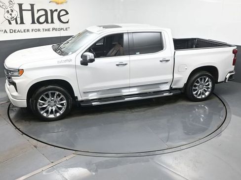 Used 2023 Chevrolet Silverado 1500 High Country w/ High Country Premium Package AWD/4WD image 57