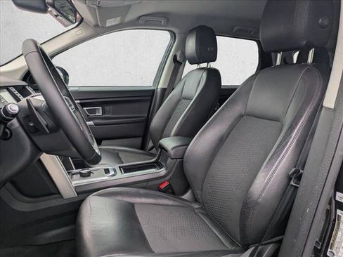 Used 2019 Land Rover Discovery Sport SE AWD/4WD image 15