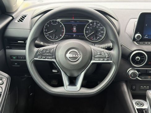 Used 2025 Nissan Sentra SV FWD image 11
